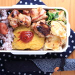 鶏もも肉のグリルとマカロニグラタン