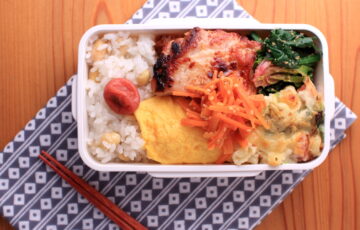 鶏もも肉のガーリックソテーとマカロニグラタン