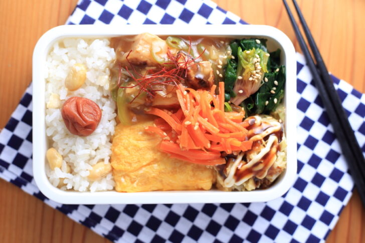 大豆ごはんと鶏もも肉の甘酢あん