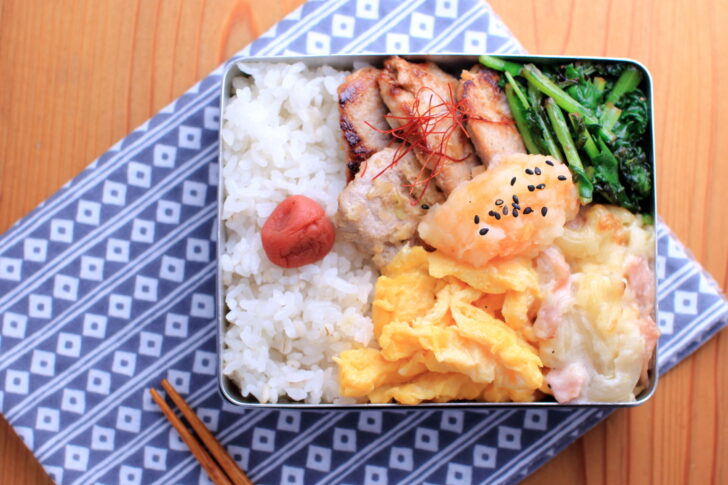 豚ヒレ肉の香味焼きとマカロニグラタンのお弁当