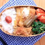 豚カツの卵とじと魚肉ソーセージのケチャップ炒めのお弁当