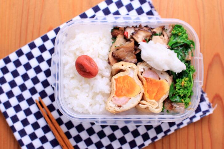 原木椎茸の炒め物と菜花(チンゲン菜)のおかか和えのお弁当