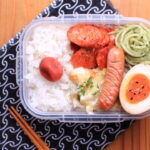 魚肉ソーセージのトマトケチャップ炒めと春菊のパスタ