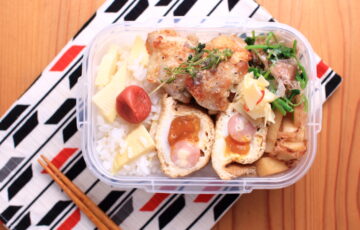 筍ごはんと鶏もも肉の香草焼きのお弁当