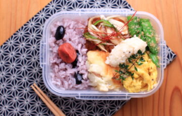 連休前最後は鶏の南蛮漬けのお弁当。
