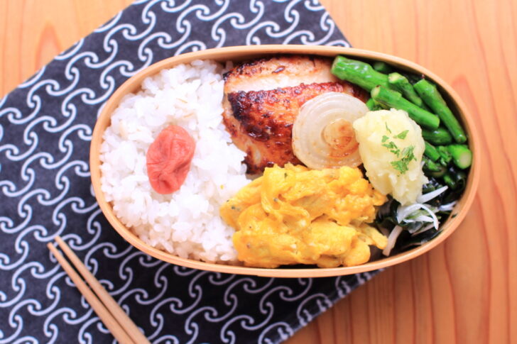鶏の塩麹焼きのお弁当。