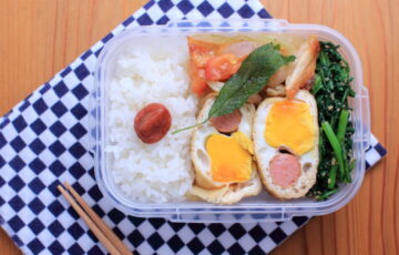 卵とウインナーの袋煮。タマネギとニンニクの収穫。