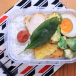 蒸し鶏とズッキーニのセージバター。お気に入りのスキレット。
