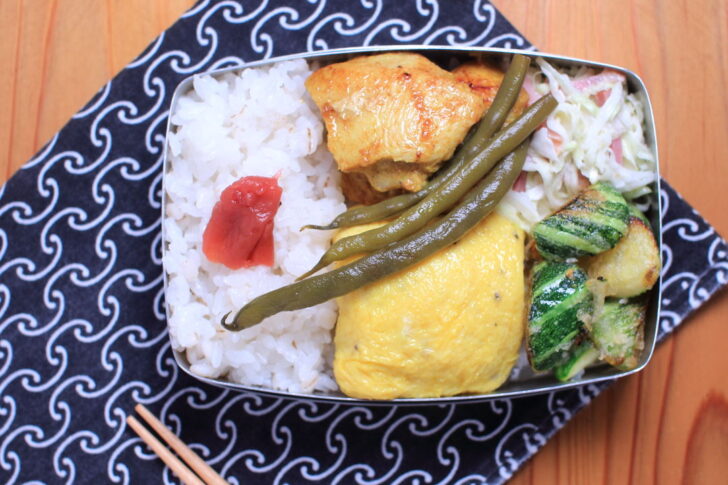 タンドリーチキンのお弁当。