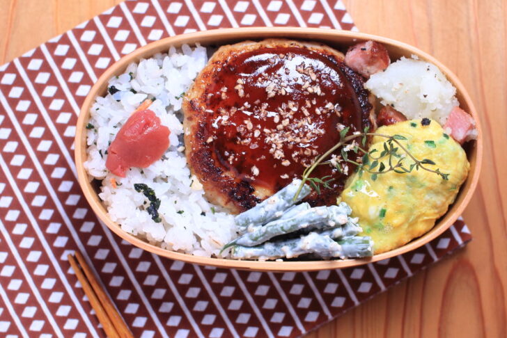 鶏胸肉のハンバーグ。